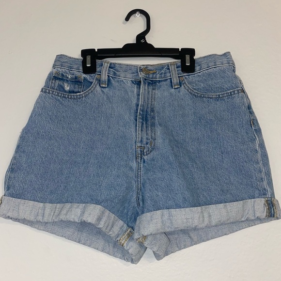 Urban Outfitters Mom Jean Shorts - Picture 1 of 4